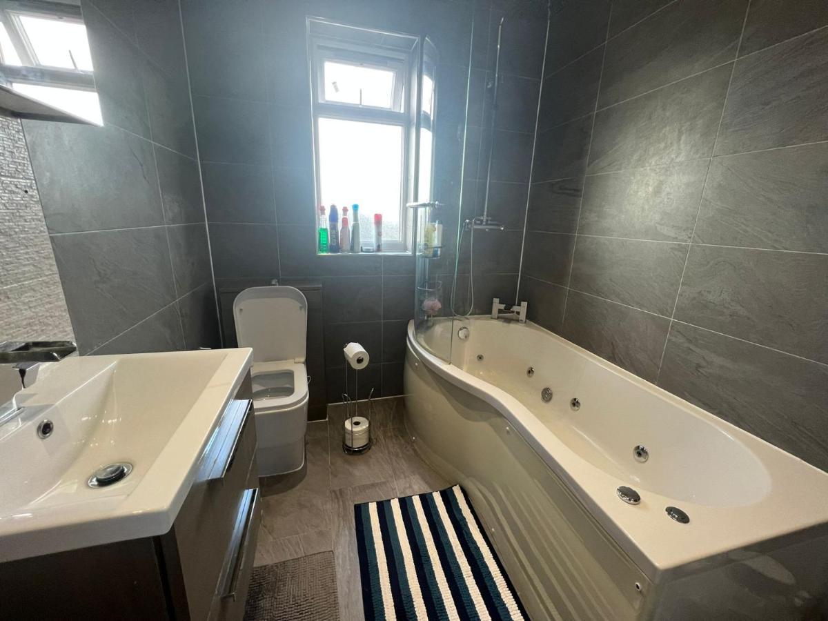 Deluxe Homestay Near Tottenham Hotspur Stadium London Kültér fotó